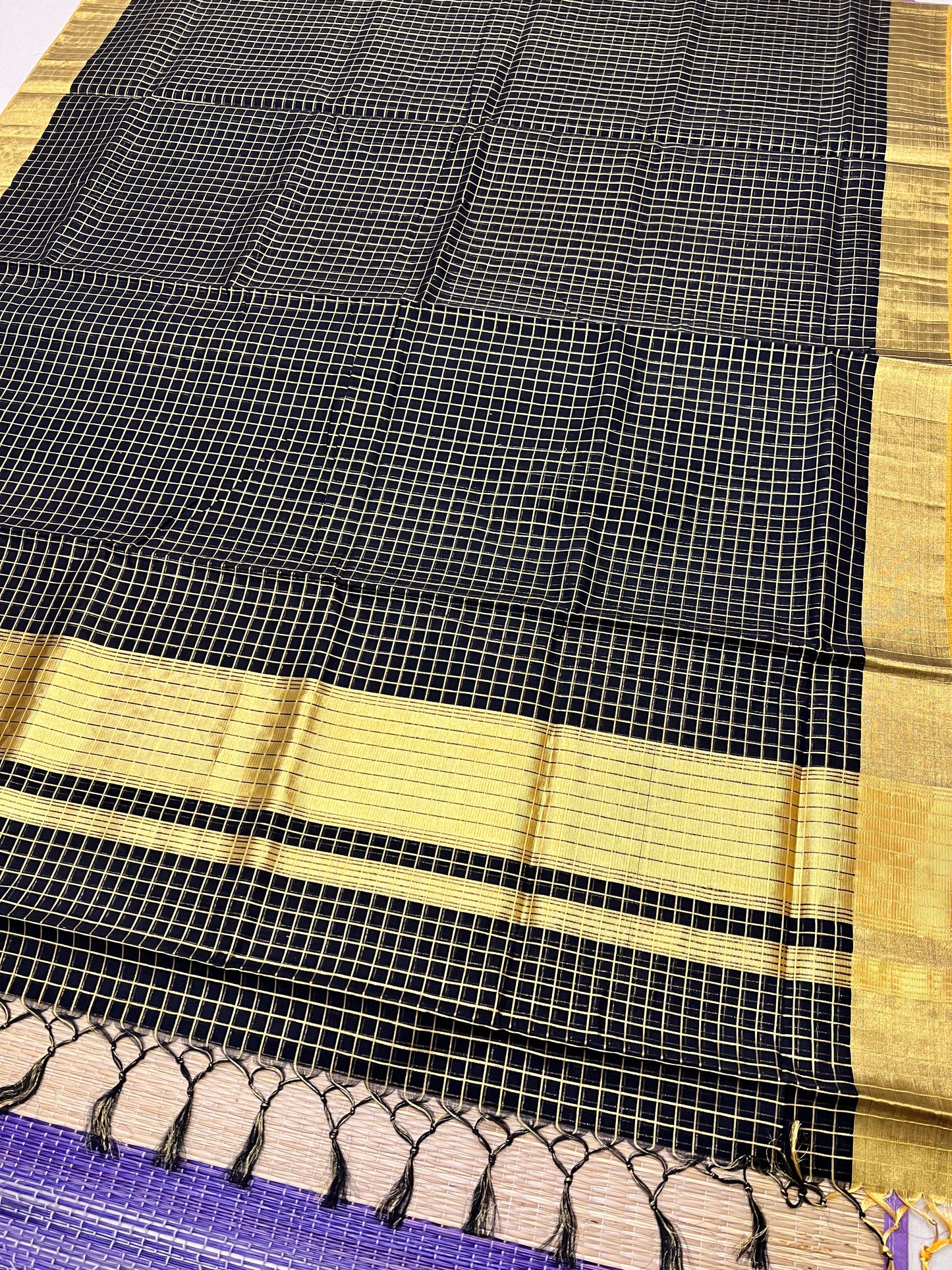 Southloom Super Premium Balaramapuram Unakkupaavu Handloom Black Saree with Kasavu Checks Across Body