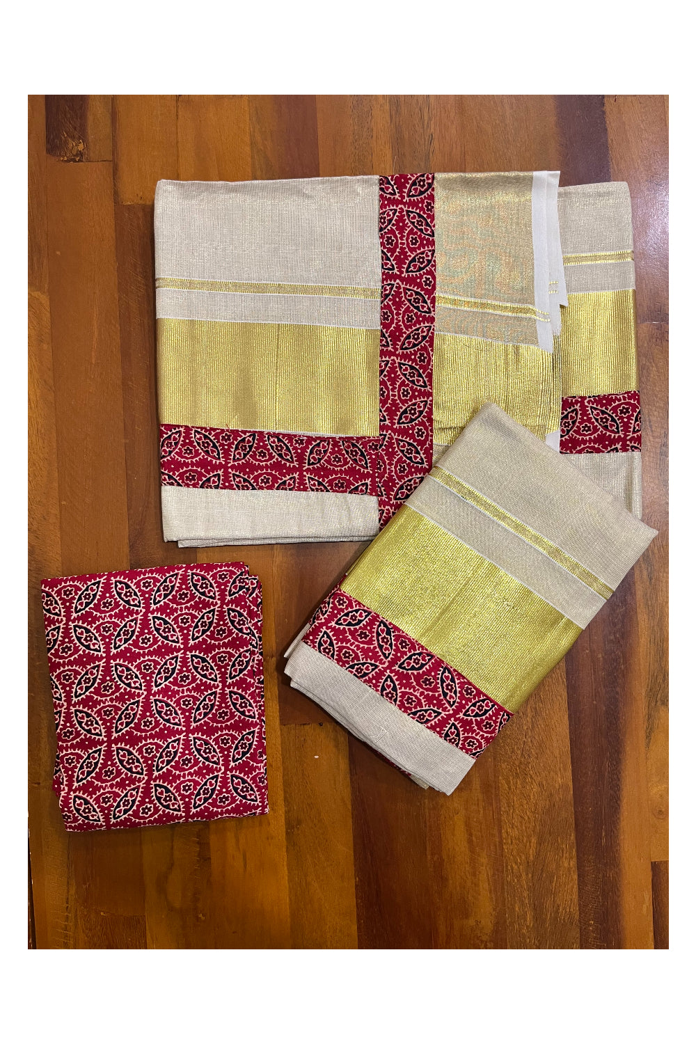 Kerala Tissue Single Set Mundu (Mundum Neriyathum) with Kalamkari Border and Matching Blouse Piece