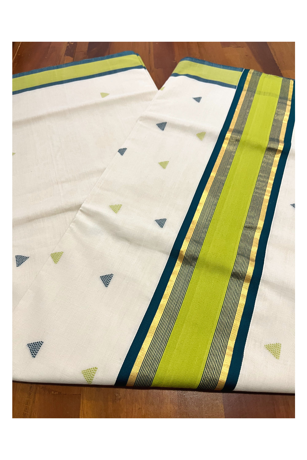 Southloom Premium Unakkupaavu Handloom Kerala Cotton Kasavu Saree with Green Butta Works on Body