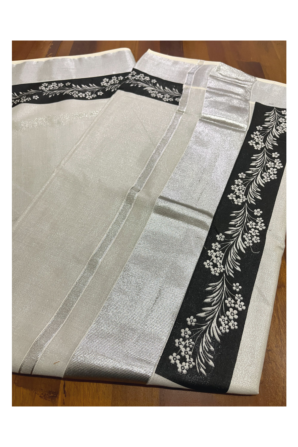 Southloom™ Premium Handloom Saree with Silver Kasavu and Black Polka D –  Southloom Handmade and Organics