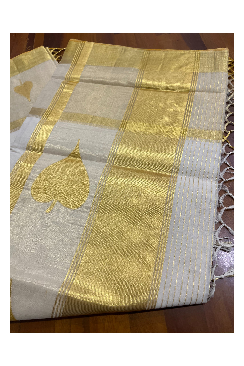 Southloom Super Premium Balaramapuram Unakkupaavu Handloom Kasavu Saree with Aalila Woven Designs