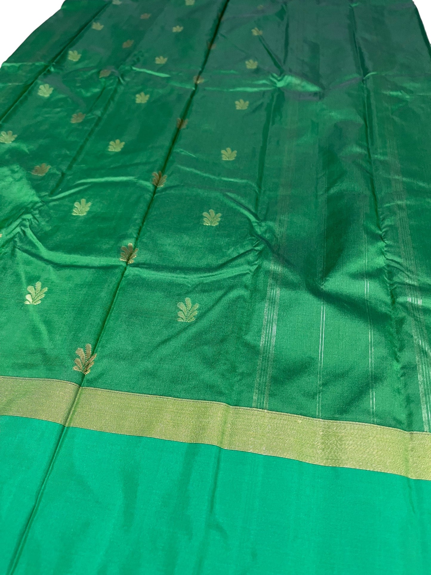 Southloom Semi Silk Saree with Silver Butta Work on Body Blue And Green