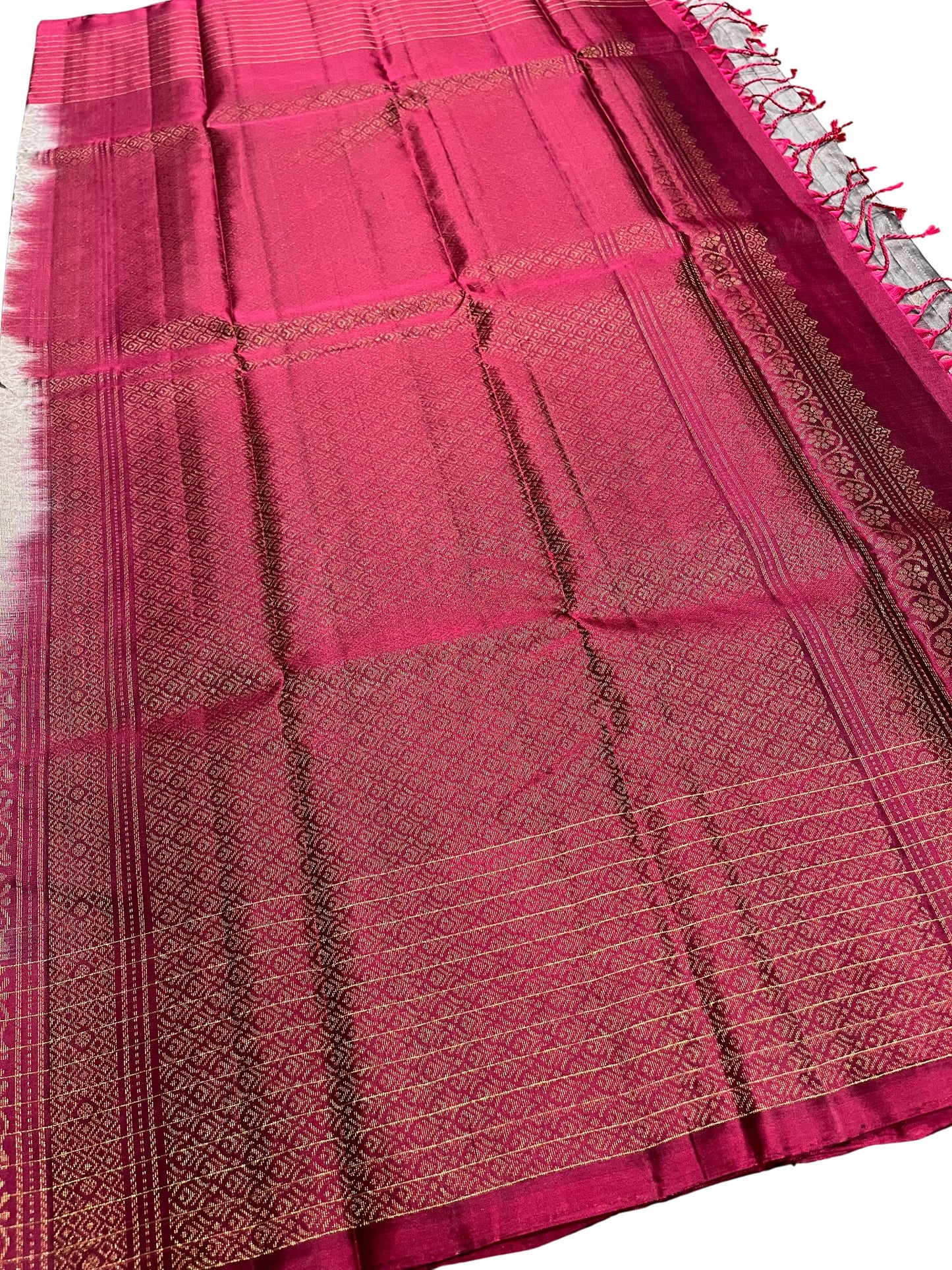Southloom Pure Handloom Kanchipuram Silk Saree with Korvai Work (Grey & Magenta)
