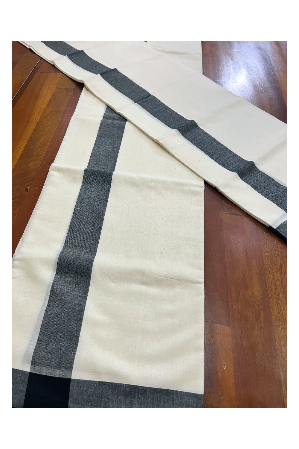 Kerala Mulloth Cotton Single Mundum Neriyathum with Black Border (Extra Soft Cotton)