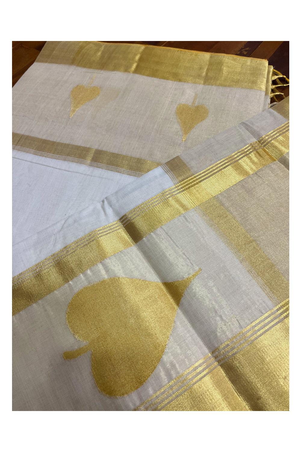 Southloom Super Premium Balaramapuram Unakkupaavu Handloom Kasavu Saree with Aalila Woven Designs