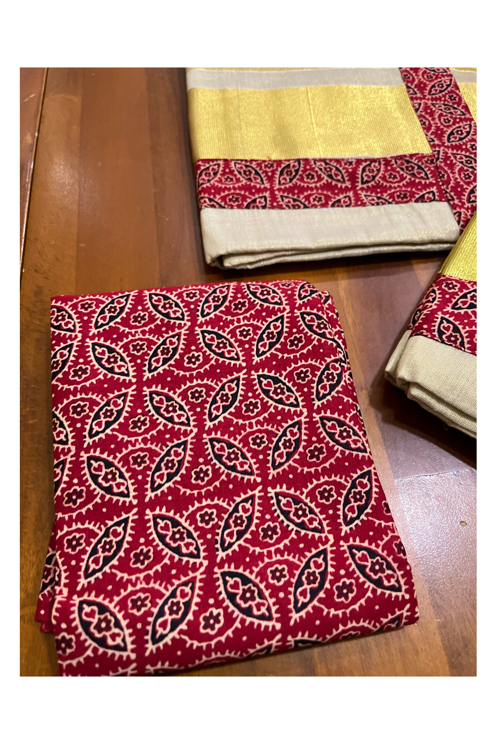 Kerala Tissue Single Set Mundu (Mundum Neriyathum) with Kalamkari Border and Matching Blouse Piece