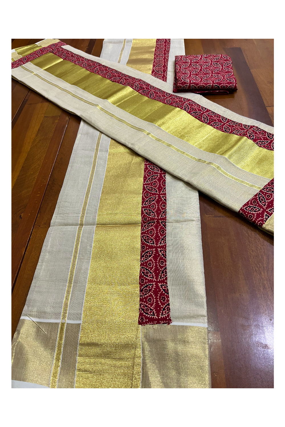 Kerala Tissue Single Set Mundu (Mundum Neriyathum) with Kalamkari Border and Matching Blouse Piece