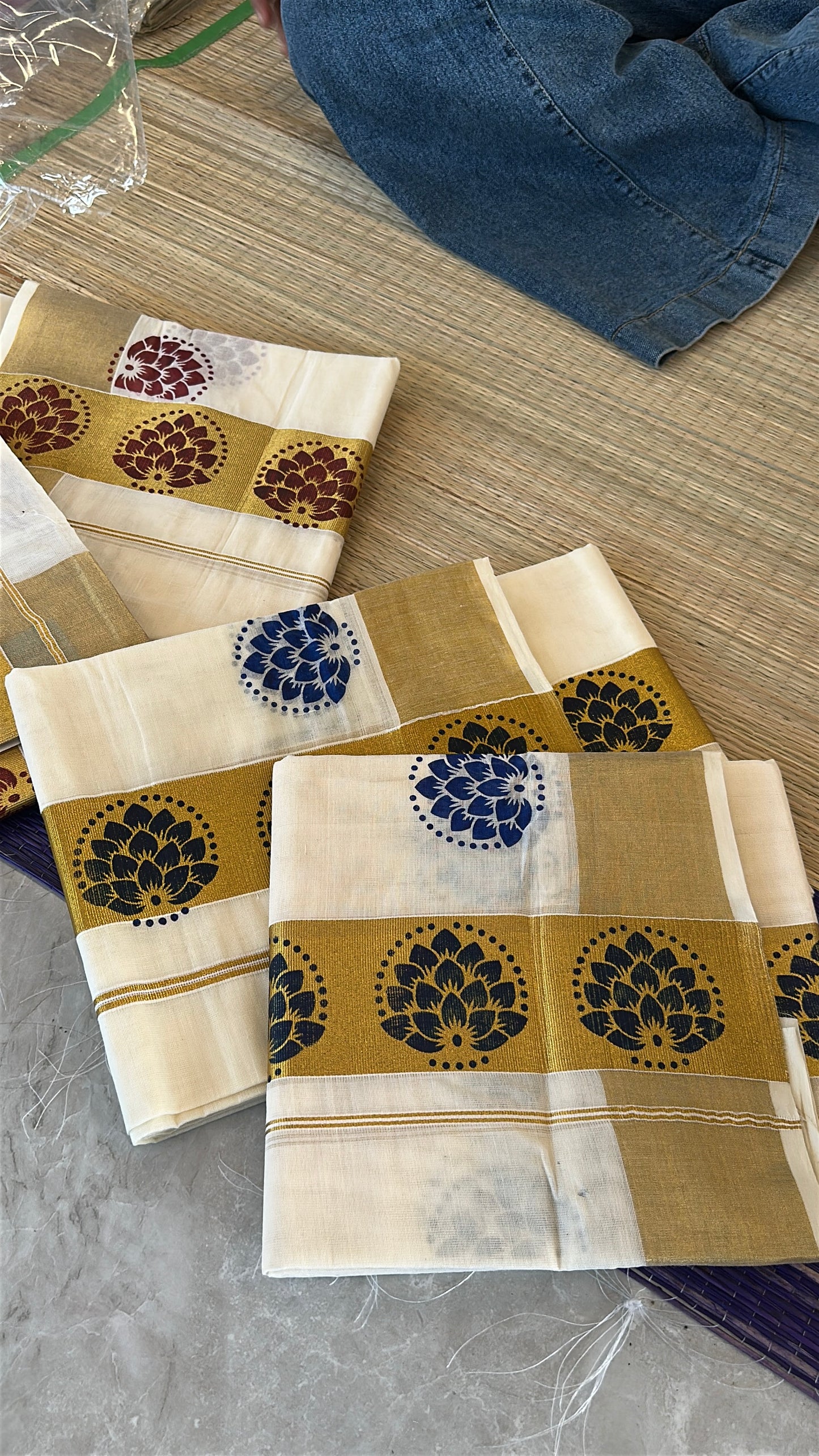 Single Set Mundu with Print on Kasavu (SL106)