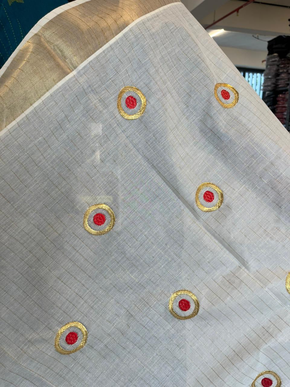 Kerala Cotton Lines Saree With Red Polka SL162