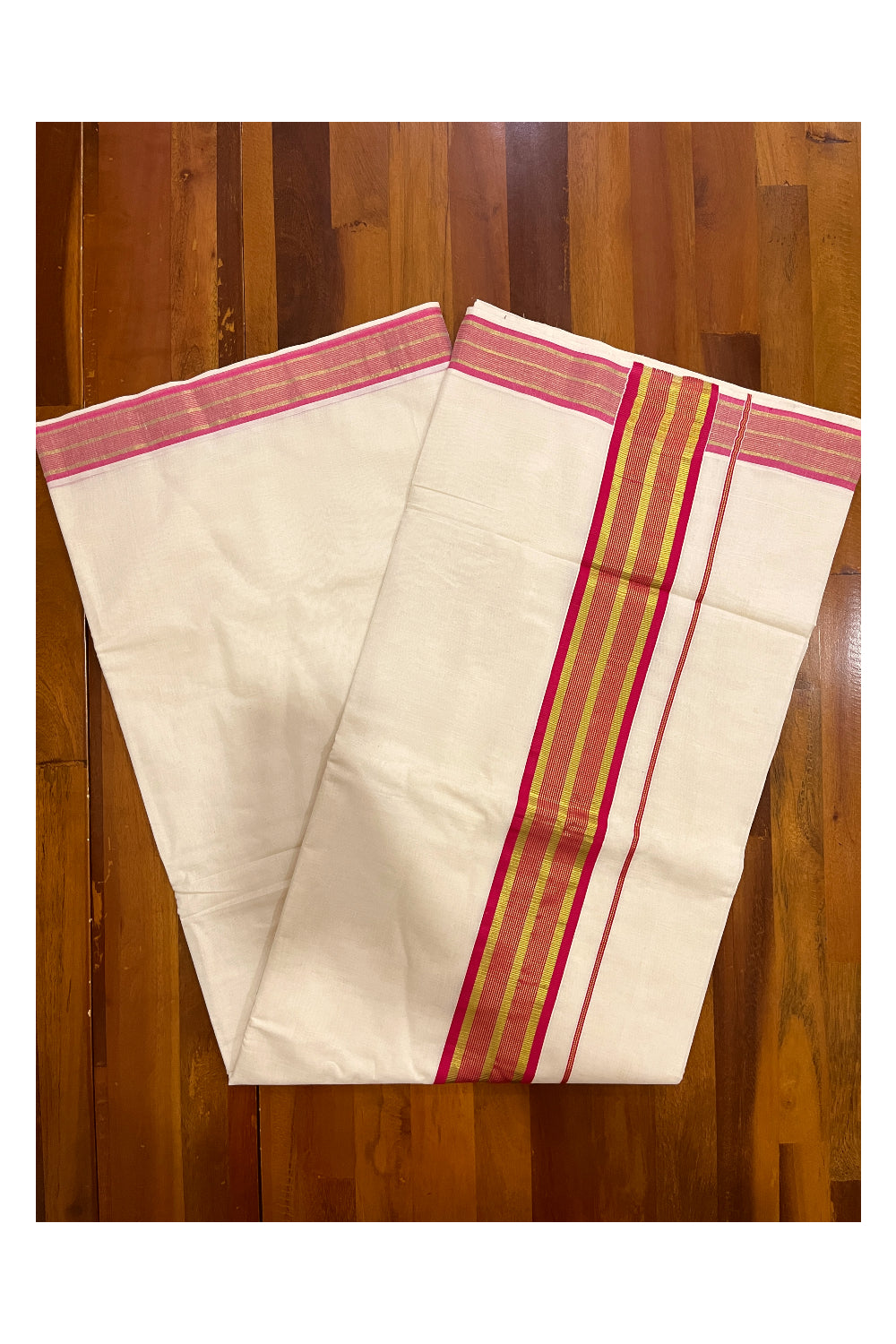 Cotton Kerala Plain Saree with Kasavu and Magenta Border