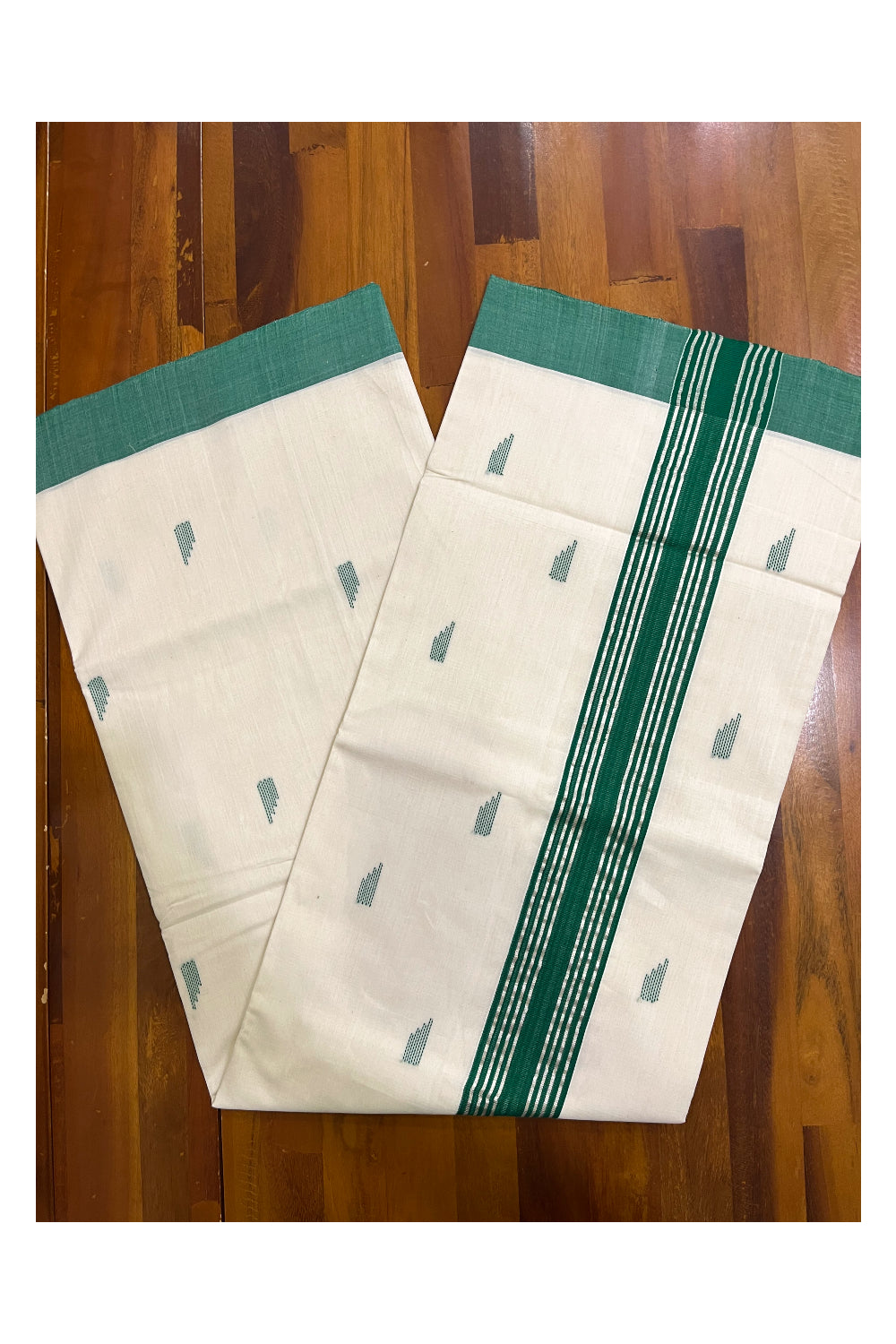 Southloom Premium Balaramapuram Unakkupaavu Handloom Cotton Butta Saree with Silver Kasavu and Green Border