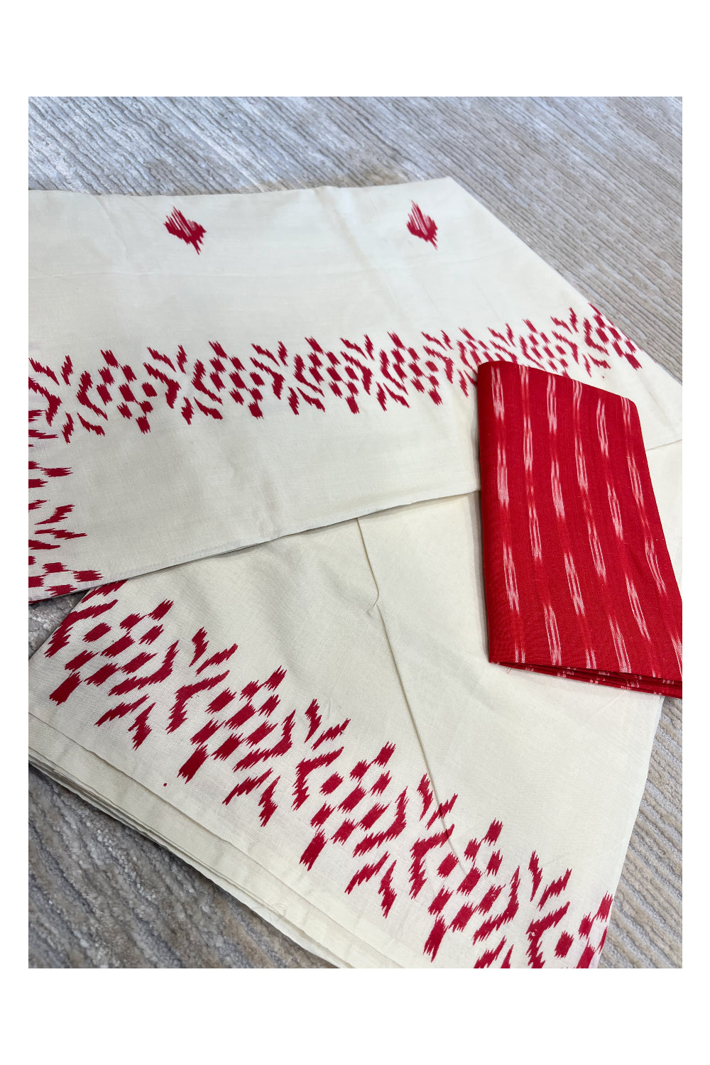 Southloom Ikat Design Red Printed Saree with Blouse Piece