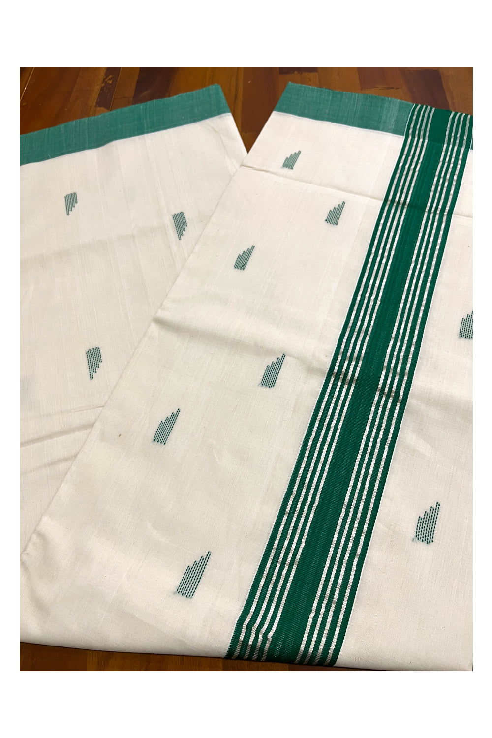 Southloom Premium Balaramapuram Unakkupaavu Handloom Cotton Butta Saree with Silver Kasavu and Green Border