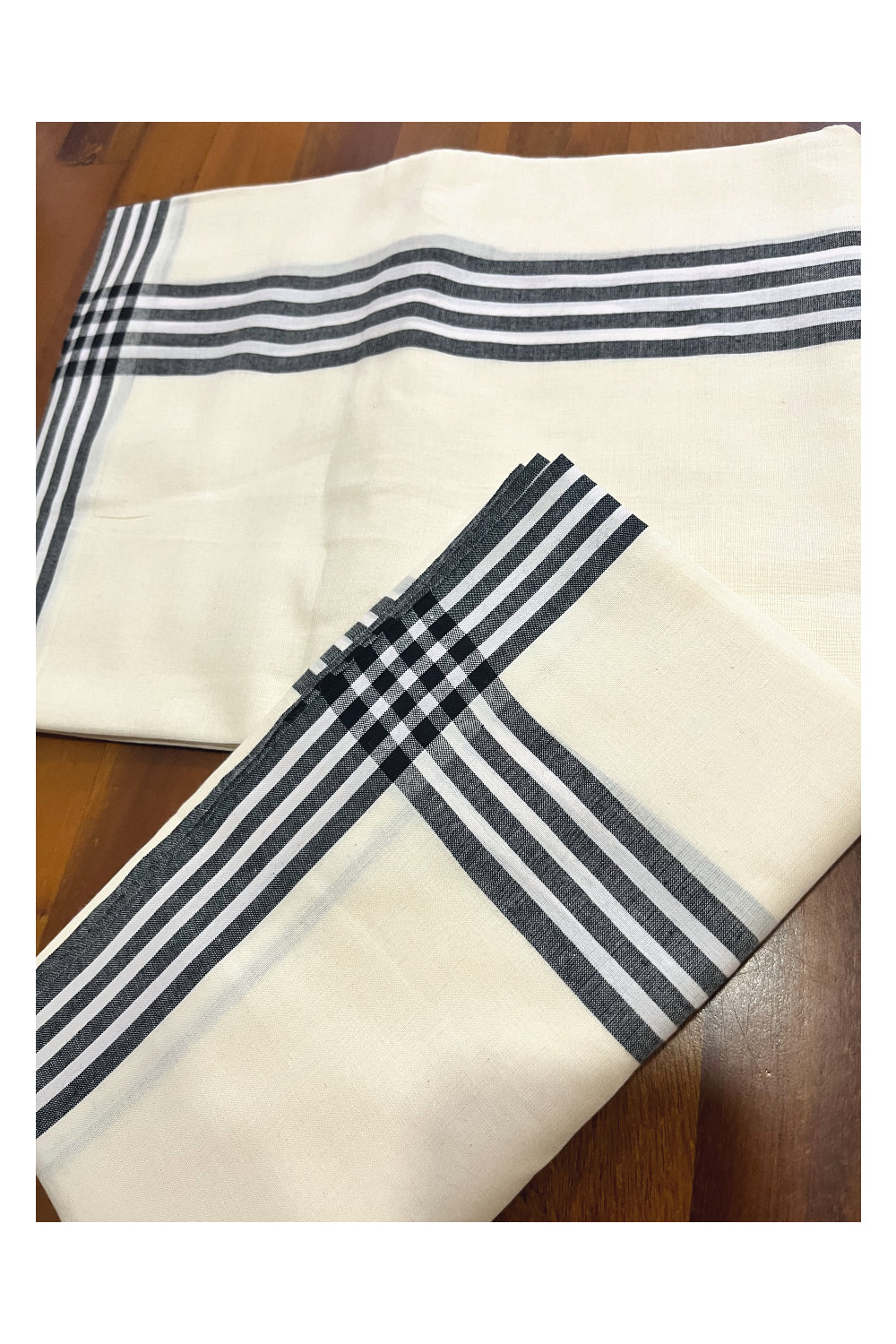 Kerala Mulloth Cotton Single Mundum Neriyathum with Black White Border (Extra Soft Cotton)