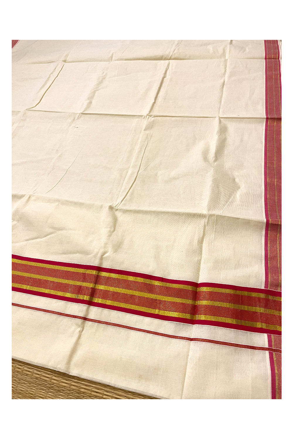 Cotton Kerala Plain Saree with Kasavu and Magenta Border