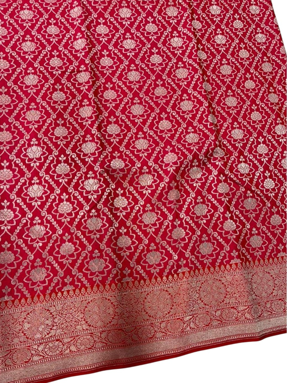 Southloom Pure Banarasi Silk Saree with Woven Work on Body and Borders (Pink And Red)