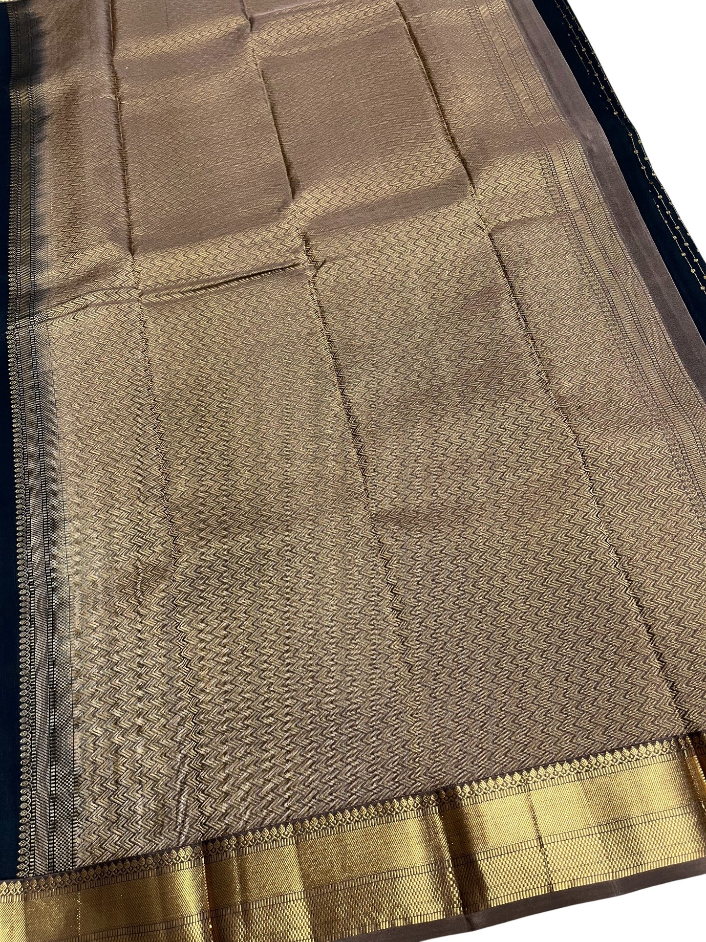 Southloom Pure Handloom Kanchipuram Silk Saree with Butta Work (Black & Brown)