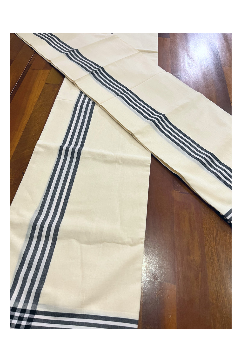 Kerala Mulloth Cotton Single Mundum Neriyathum with Black White Border (Extra Soft Cotton)