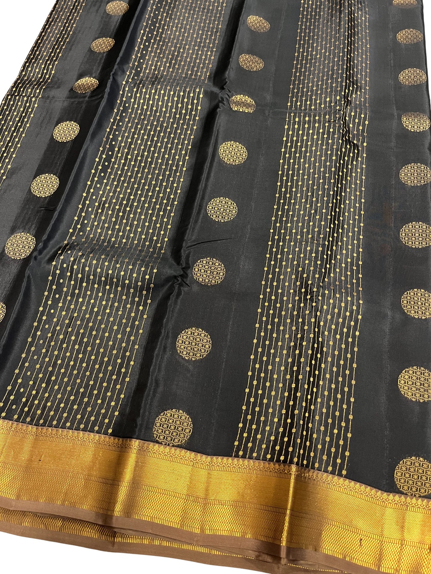 Southloom Pure Handloom Kanchipuram Silk Saree with Butta Work (Black & Brown)