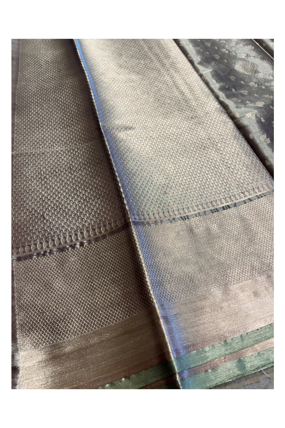 Southloom Tissue Silk Saree with Woven Work on Body and Borders (Silver &Gray)