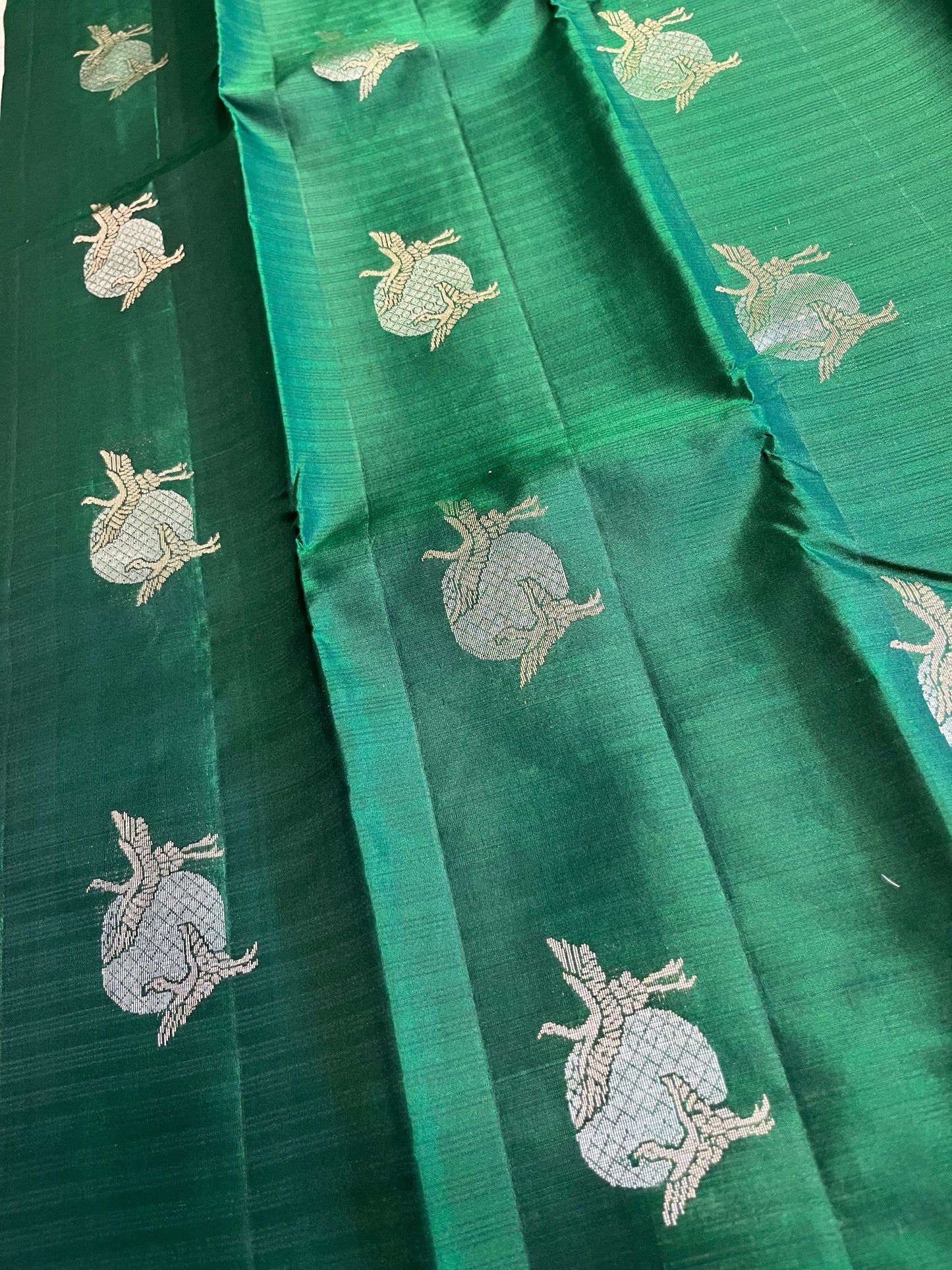 Southloom Pure Handloom Bridal Kanchipuram Silk Saree with Korvai Work (Green & Grey)