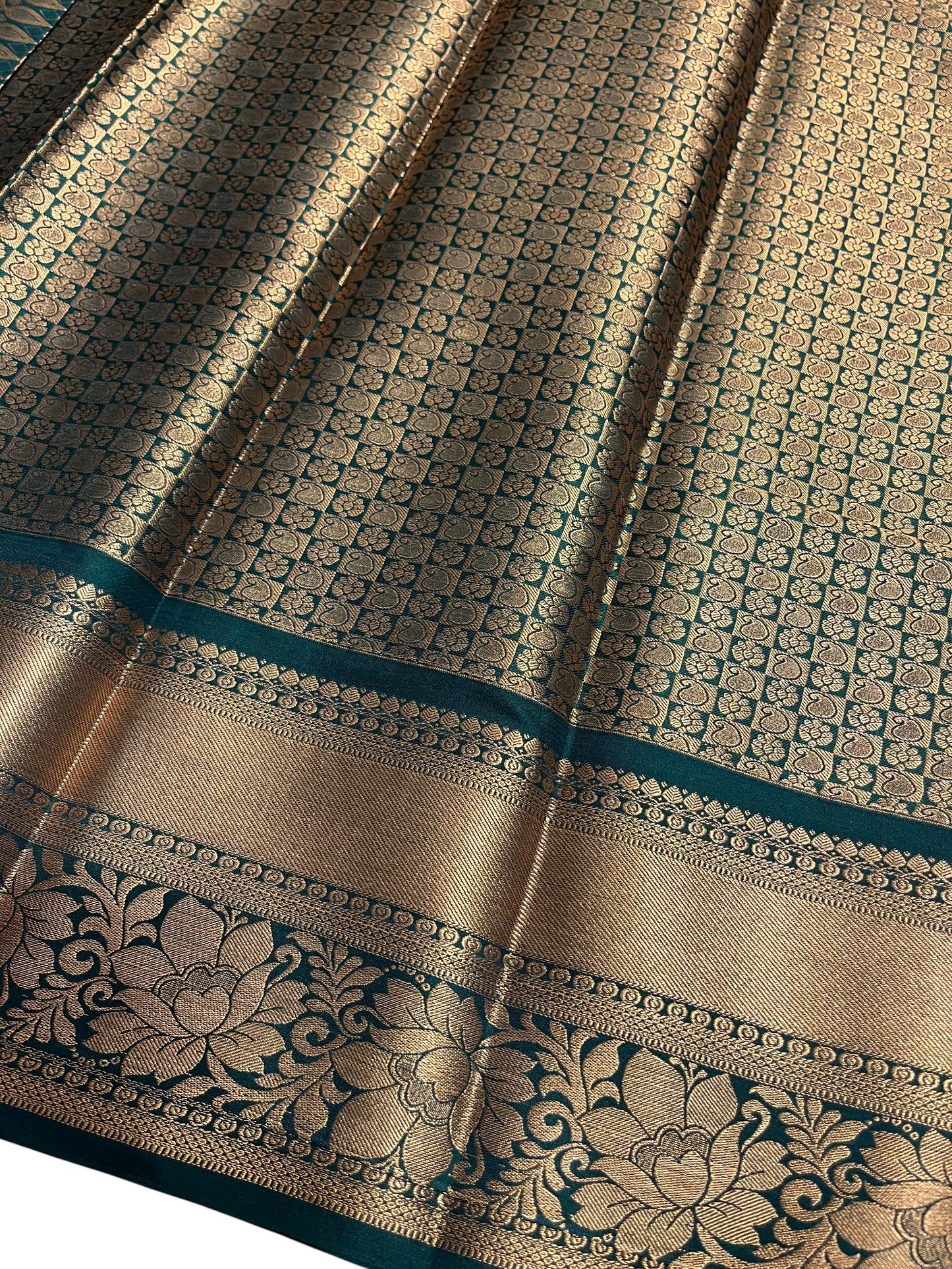 Southloom Banarasi Semi Silk Saree with Floral Zari Work Across Body (Beige & Green)