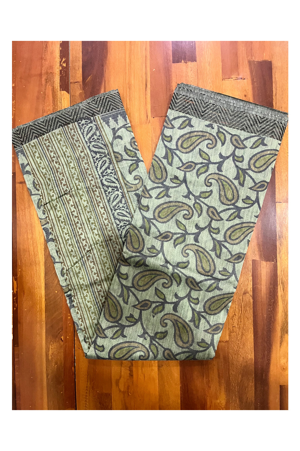 Southloom Cotton Saree with Green Paisley Woven Patterns