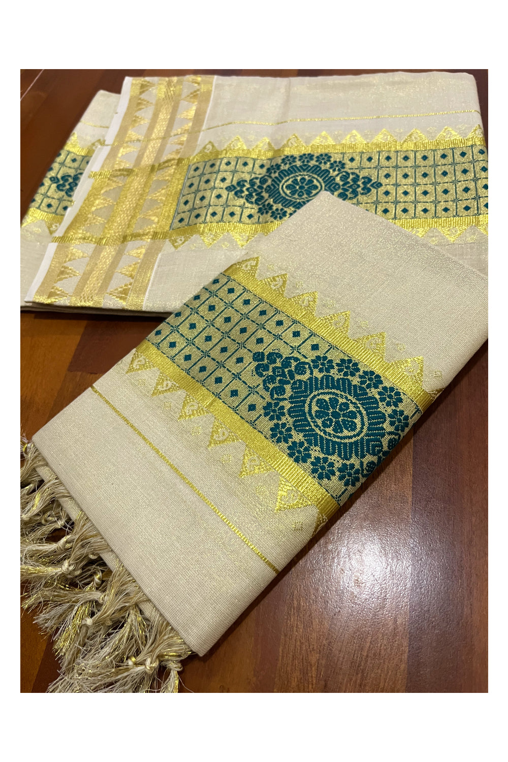 Kerala Cotton Set Mundu (Mundum Neriyathum) with Green Woven Design Border 2.80 Mtrs (Onam Set Mundu 2023)