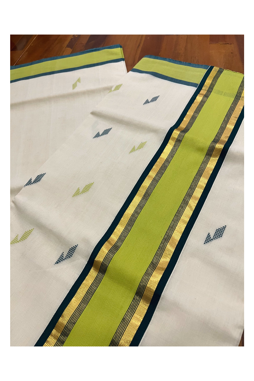 Southloom Premium Unakkupaavu Handloom Kerala Cotton Kasavu Saree with Green Butta Works on Body