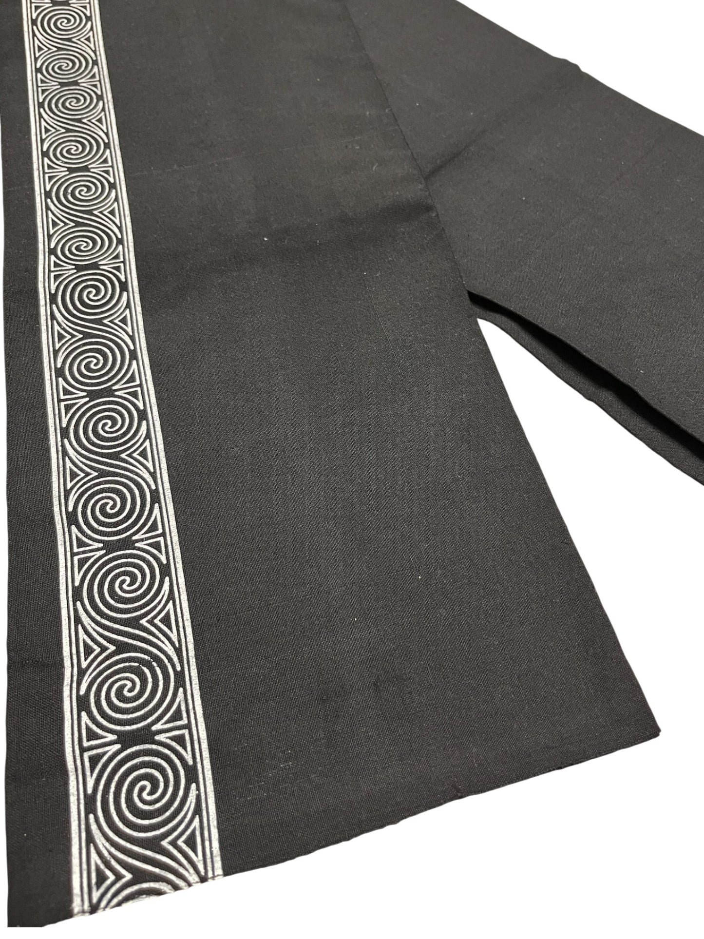 Southloom Black Printed Single Mundu / Otta Mundu / Lungi (South Indian Kerala Dhoti)