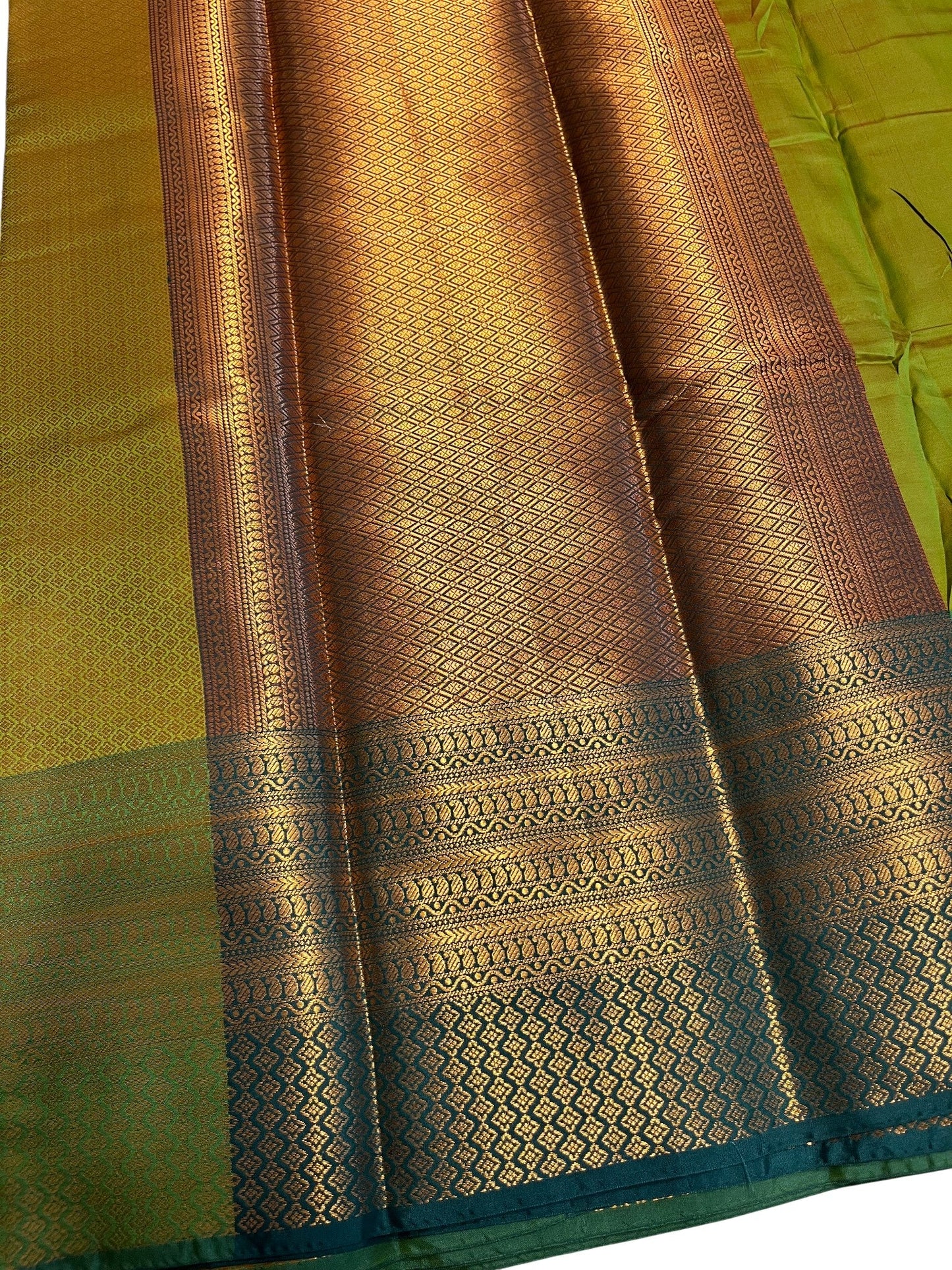 Southloom Semi Silk Brocade Bridal Saree With Woven Borders