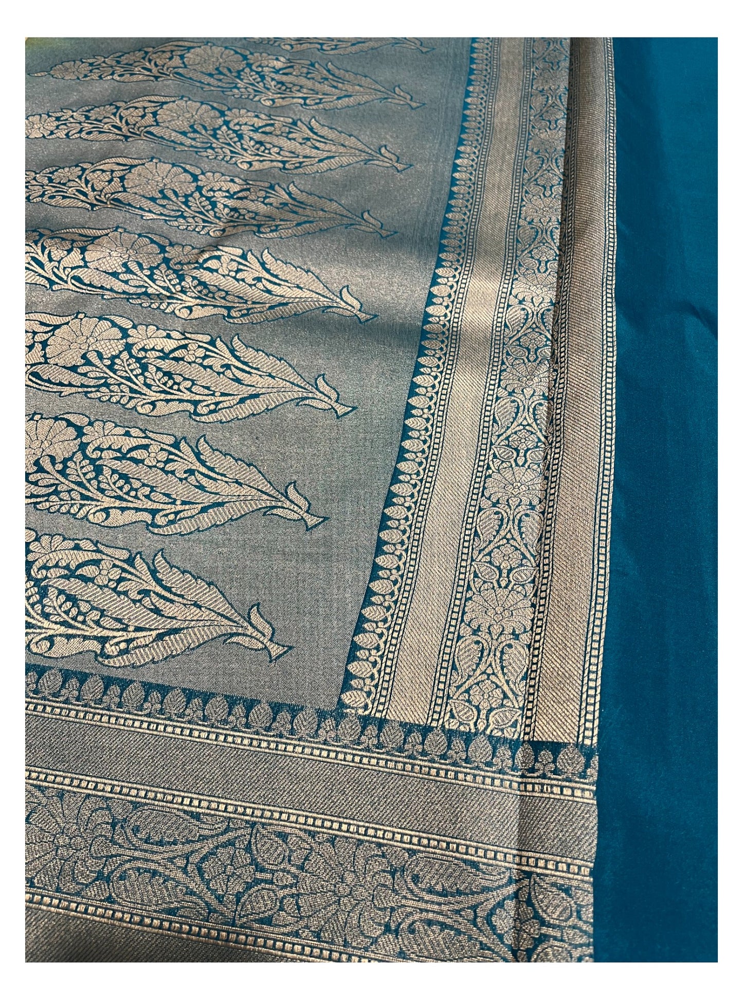 Southloom  Banarasi Silk Saree with Woven Work on Body and Borders