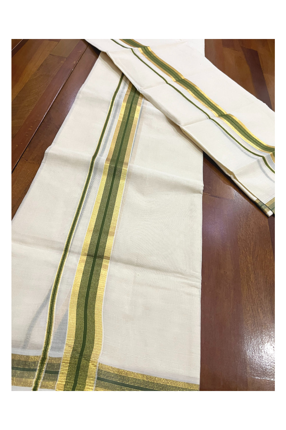 Pure Cotton Kerala Single Set Mundu (Mundum Neriyathum) with Olive Green and Kasavu Border 2.80 Mtrs