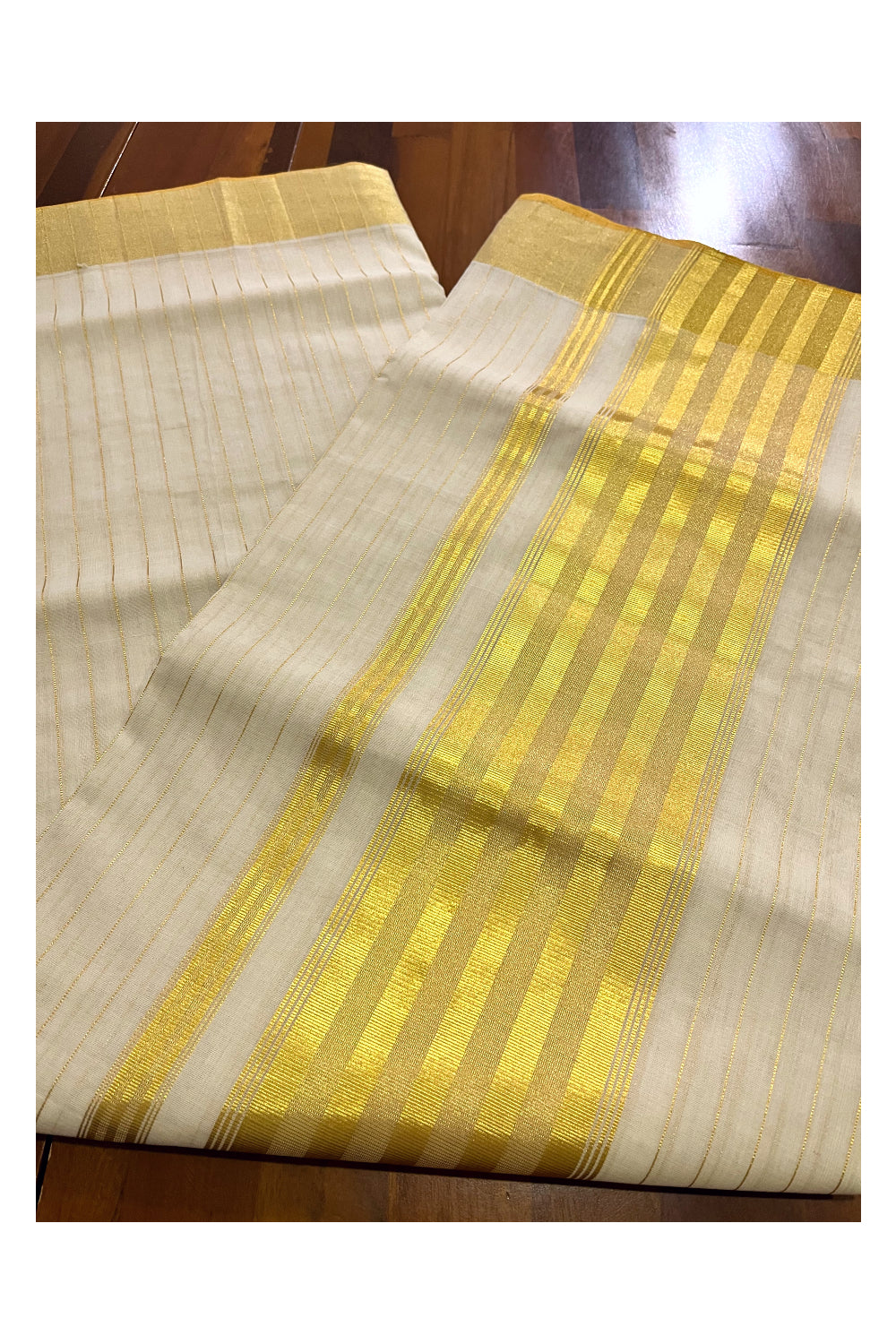 Southloom Super Premium Balaramapuram Unakkupaavu Handloom Saree with Kasavu Lines Across Body