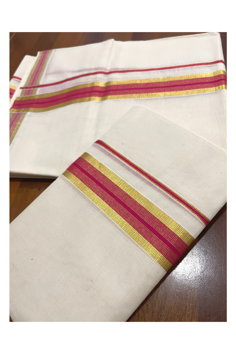 Pure Cotton Kerala Single Set Mundu (Mundum Neriyathum) with Bright Magenta and Kasavu Border 2.80 Mtrs