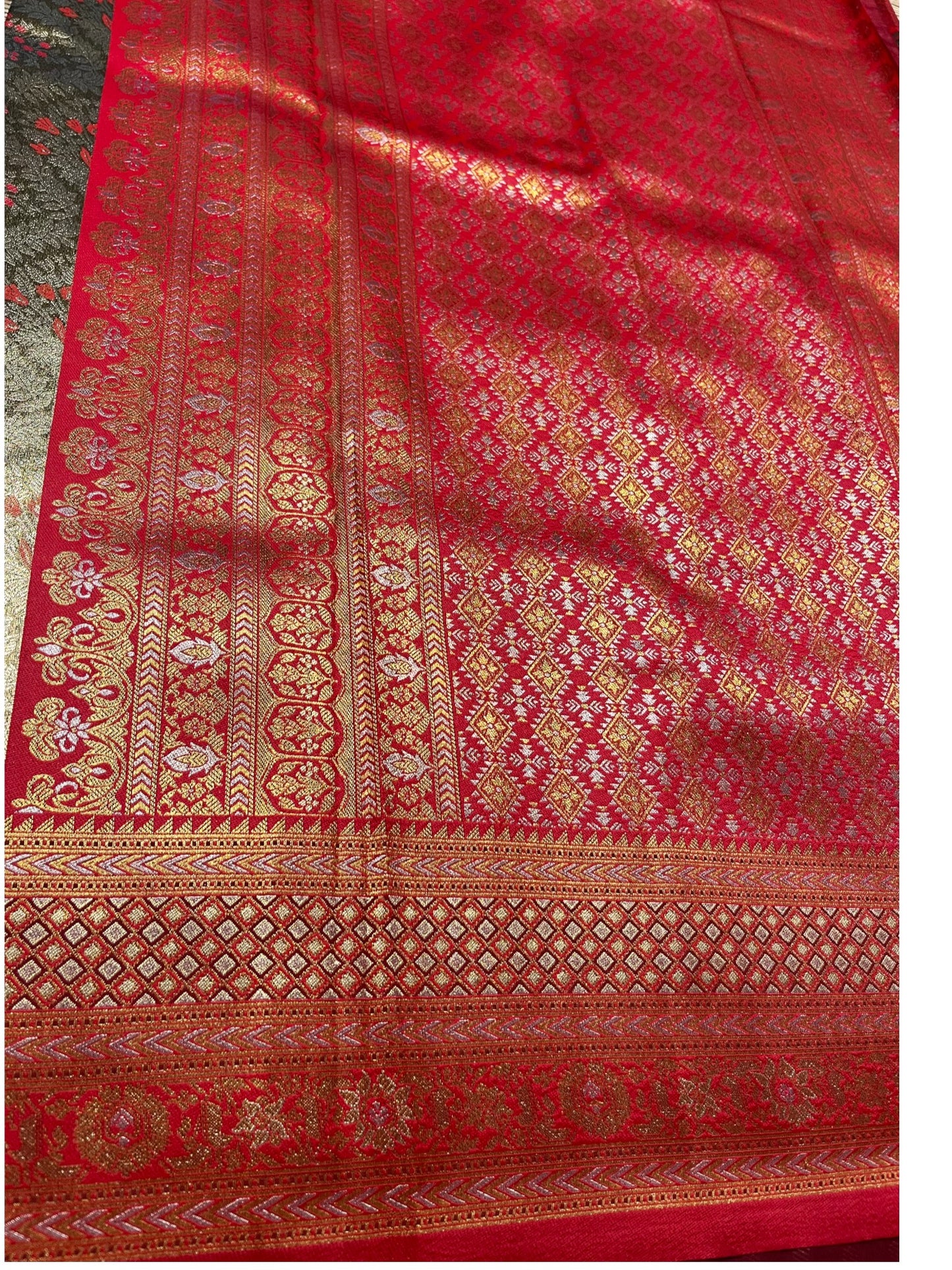 Southloom Semi Silk Saree with Woven Work on Body and Borders