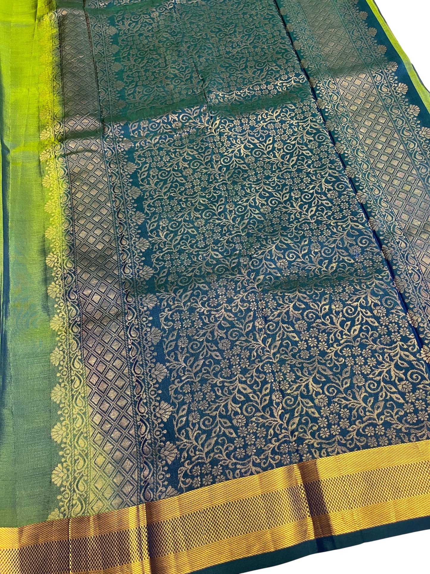 Southloom Pure Handloom Kanchipuram Silk Saree with Butta Work (Green & Blue)