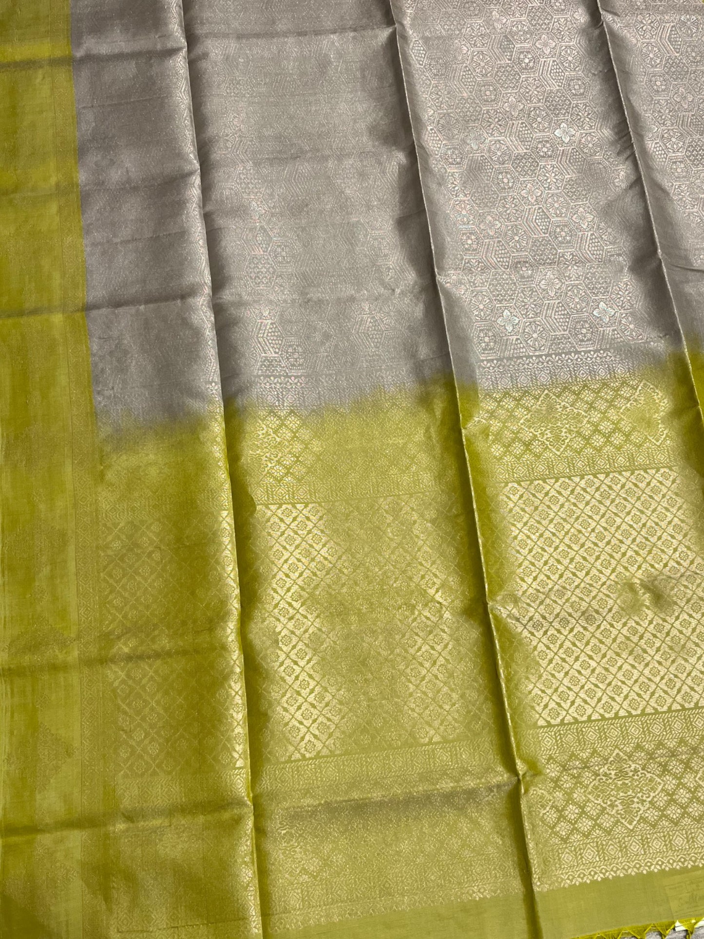 Southloom Pure Handloom Bridal Kanchipuram Silk Saree with Korvai Work (Green & Grey)