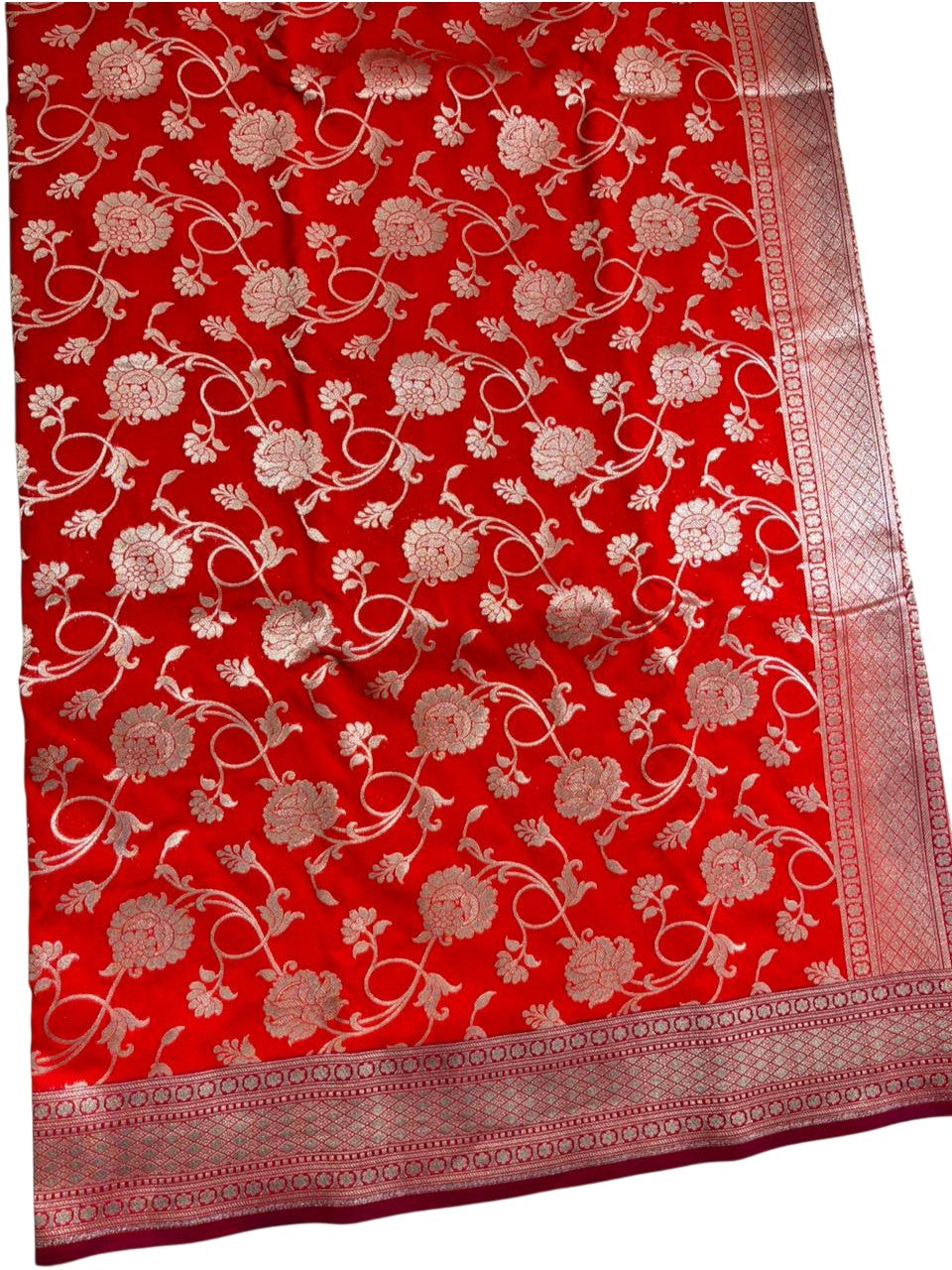 Southloom Pure Banarasi Silk Saree with Woven Work on Body and Borders ( Red)