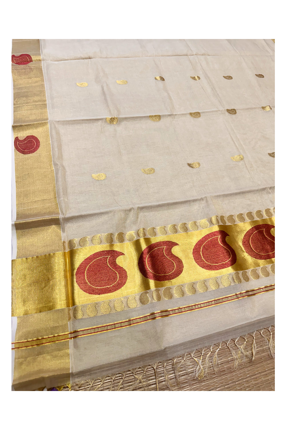 Southloom™ Premium Handloom Tissue Kasavu Saree with Red Paisley Design Woven on Pallu and Border