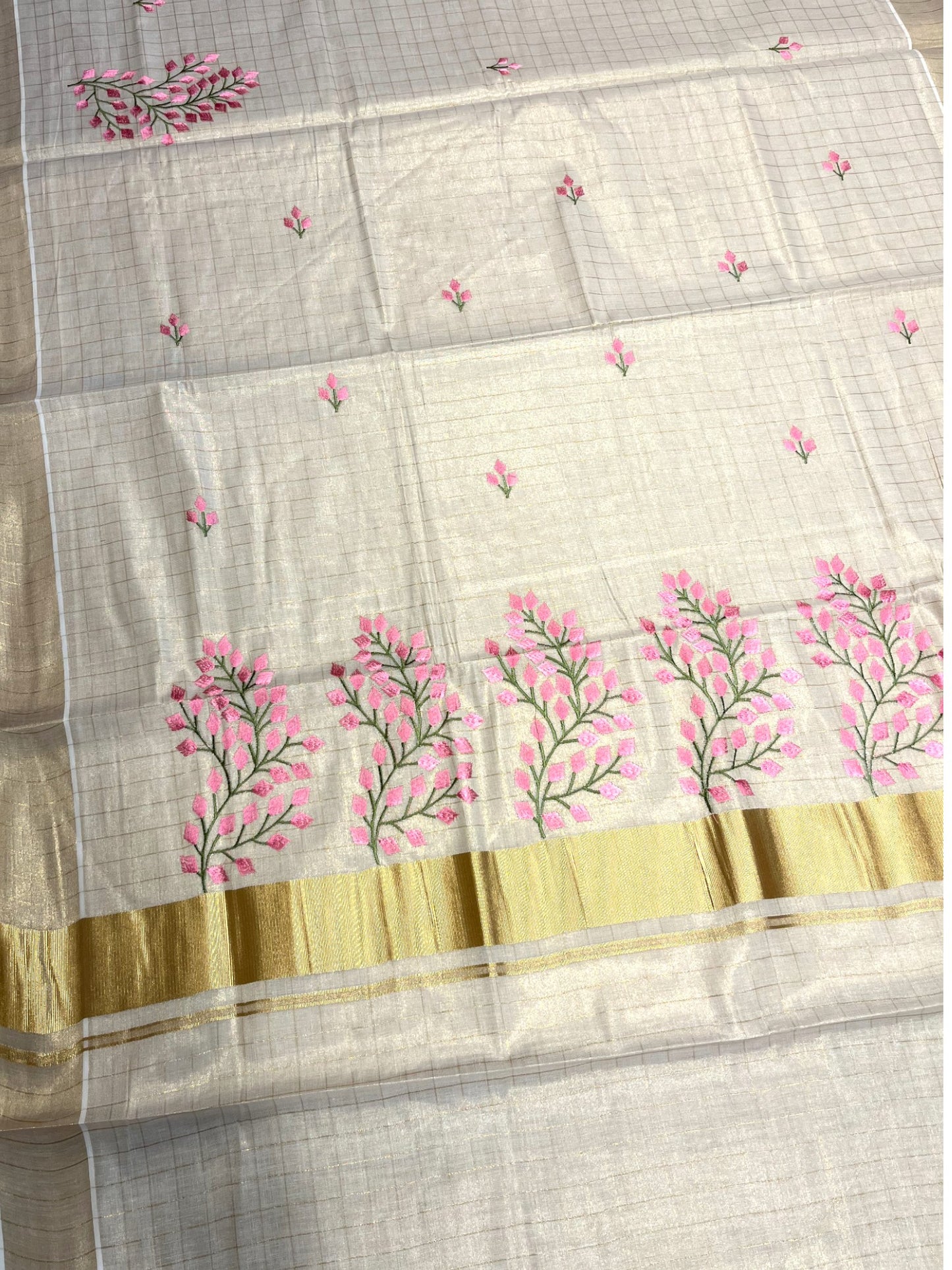 Southloom Tissue Kerala Kasavu Check Saree with Floral Embroidery Design