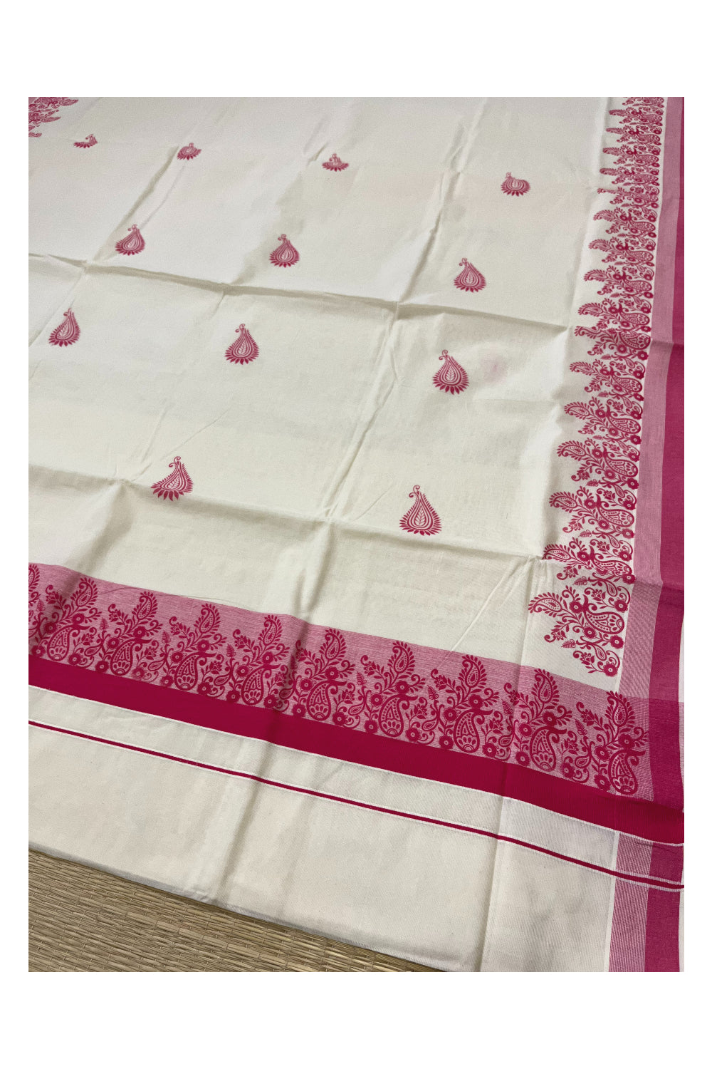 Pure Cotton Off White Kerala Saree with Bright Magenta Paisley Block Printed Border (Onam Saree 2023)