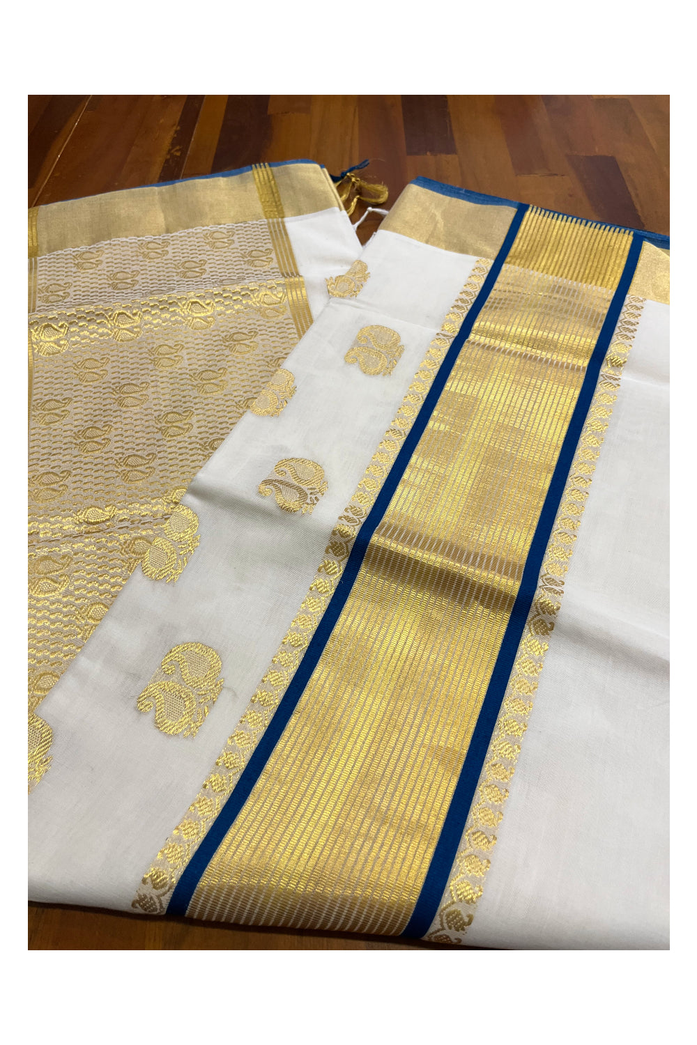 Southloom Premium Handloom Kerala Kasavu Saree with Paisley Woven Motifs