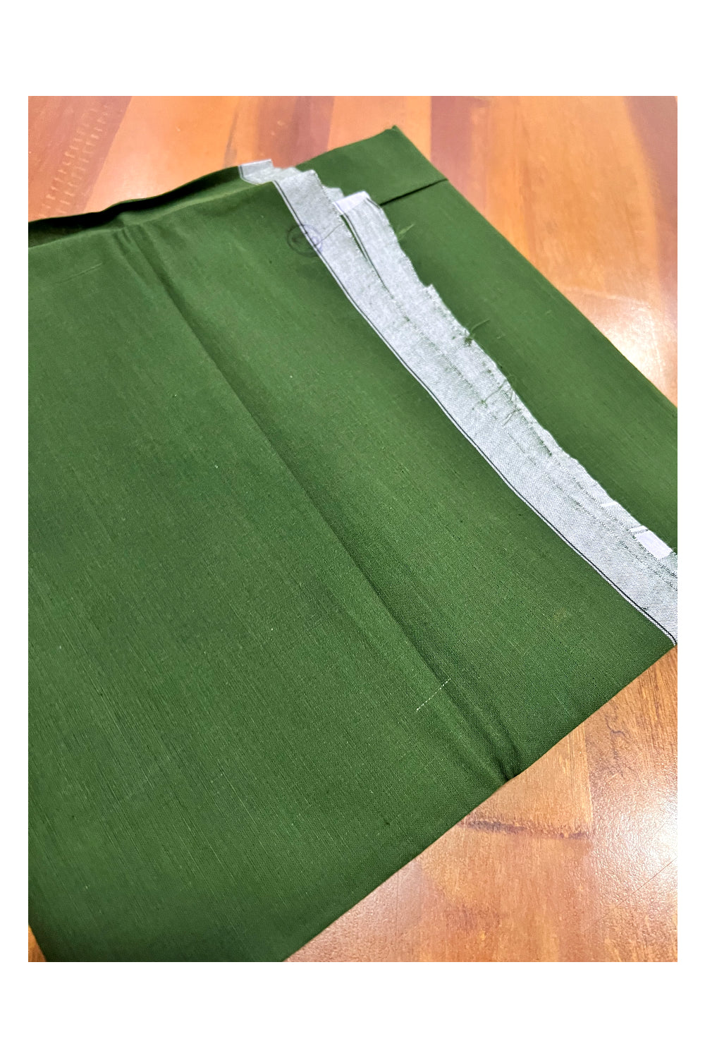 Southloom Green Single Mundu / Otta Mundu / Lungi (South Indian Kerala Dhoti)