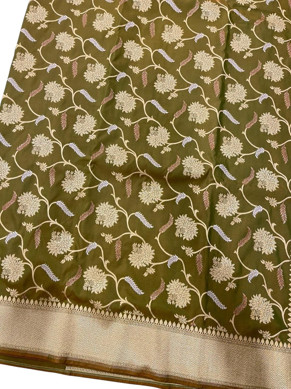 Southloom Pure Banarasi Silk Saree with Woven Work on Body and Borders (Green)
