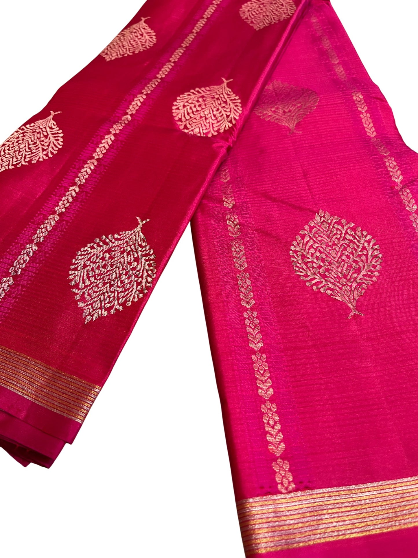 Southloom Pure Handloom Bridal Kanchipuram Silk Saree with Korvai Work (Magenta)