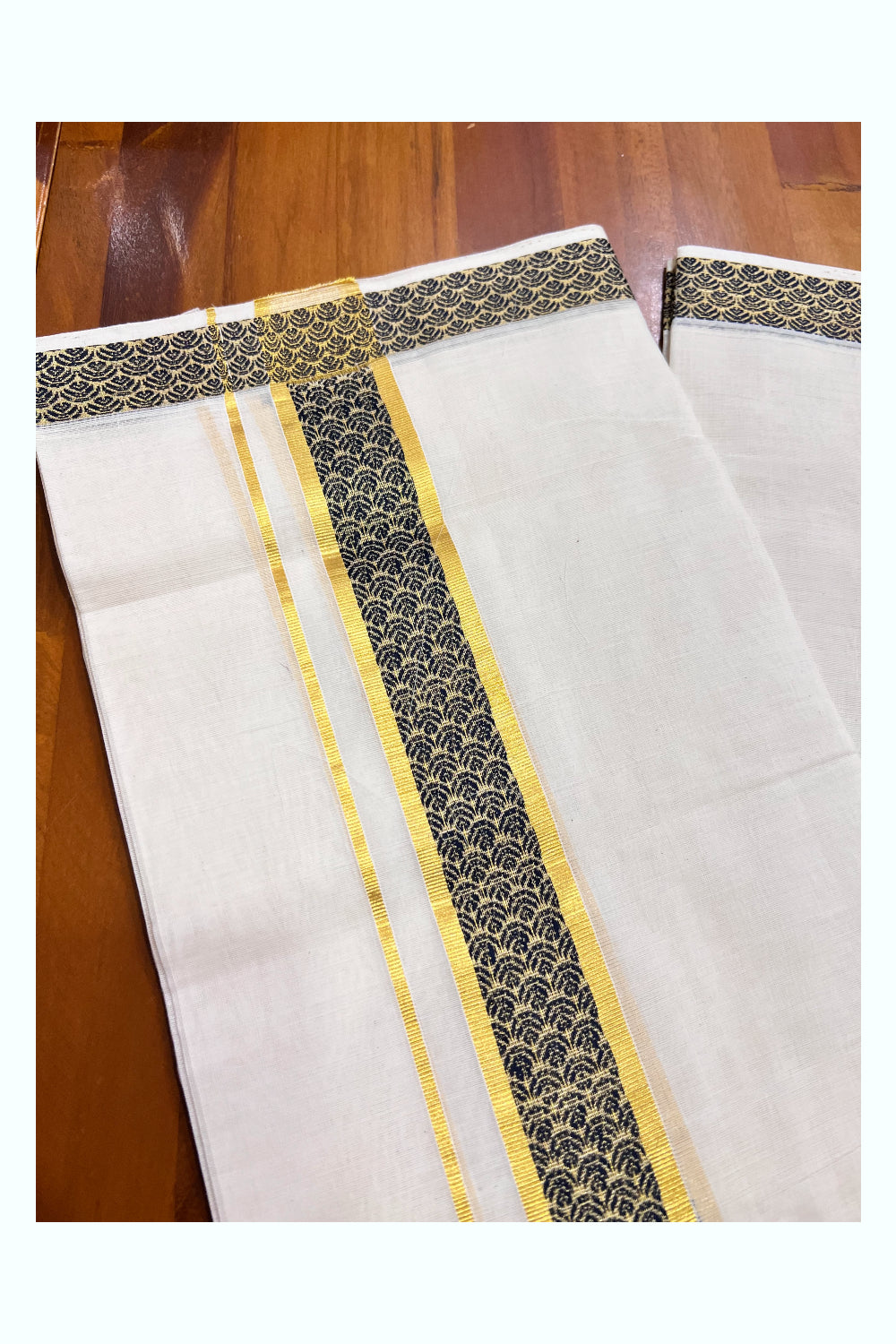 Southloom Super Premium Balaramapuram Unakkupaavu Handloom Mundu with Black and Kasavu Woven Border (South Indian Kerala Dhoti)