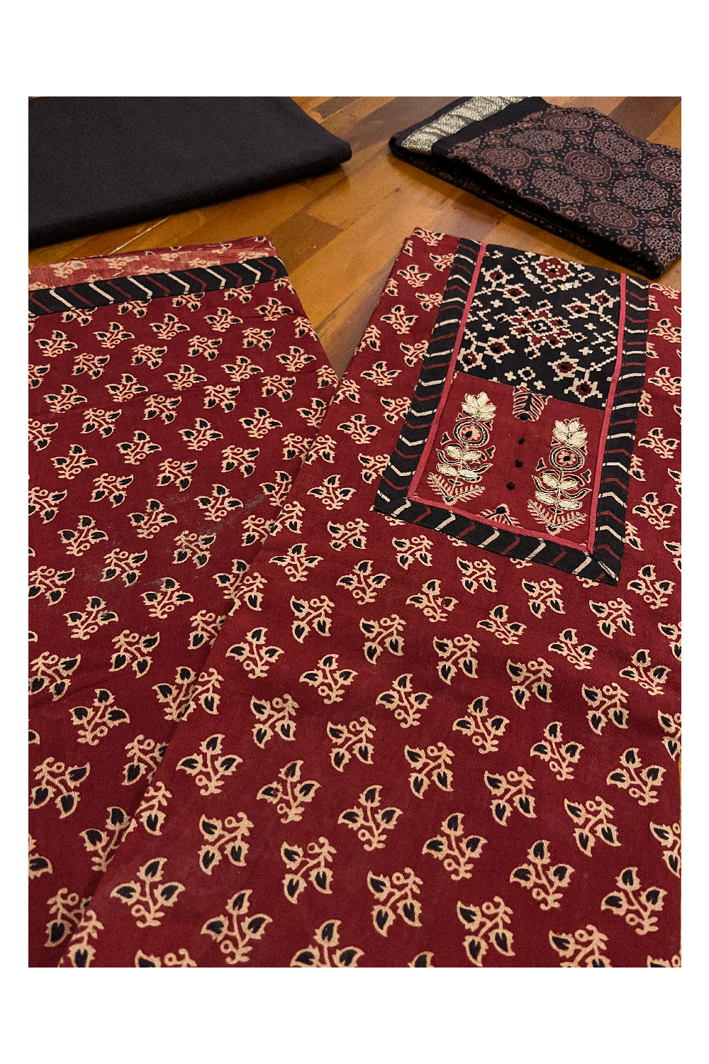 Southloom™ Cotton Churidar Salwar Suit Material in Maroon with Floral Prints