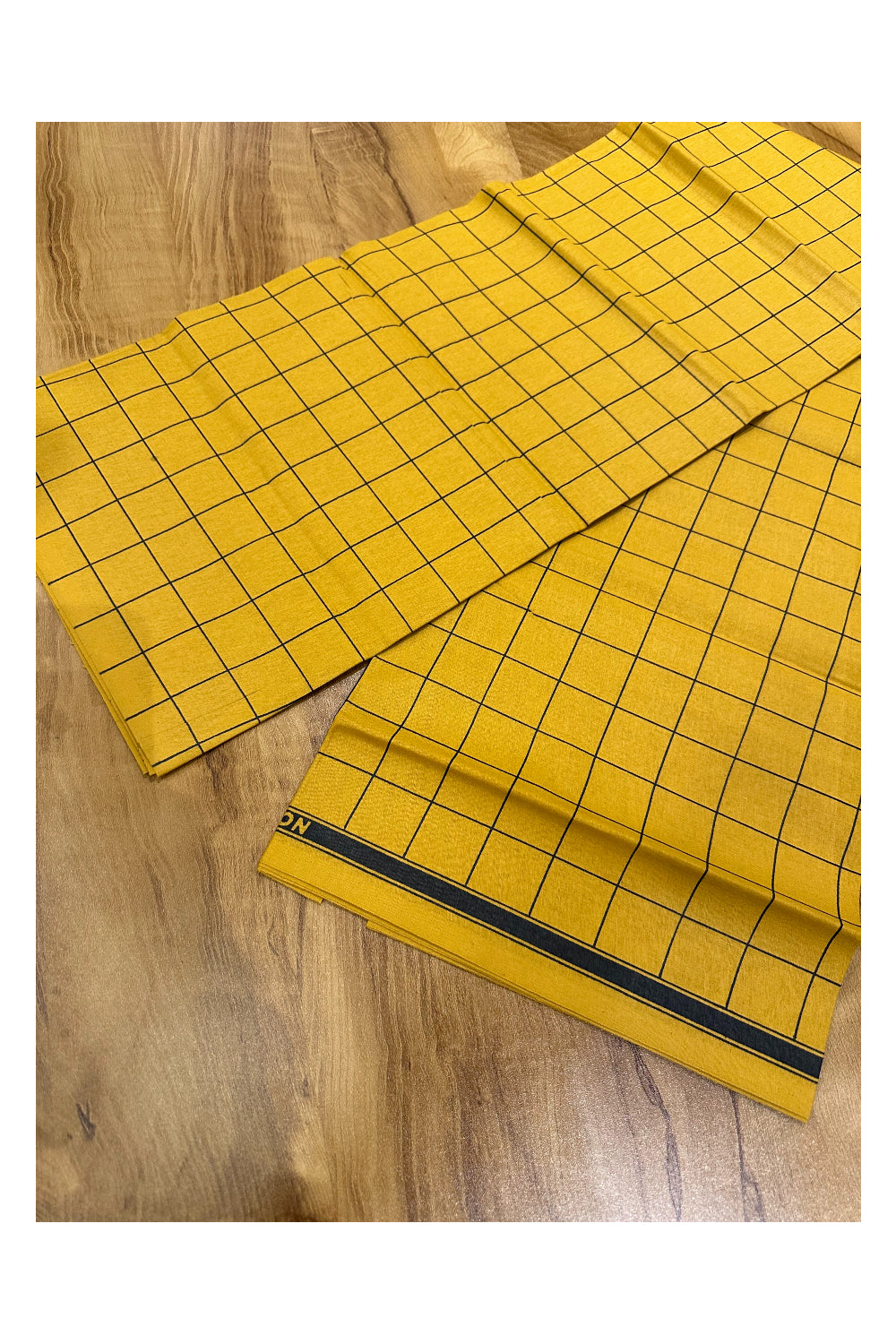 Southloom Yellow Check Design Single Mundu / Lungi (South Indian Kerala Dhoti)