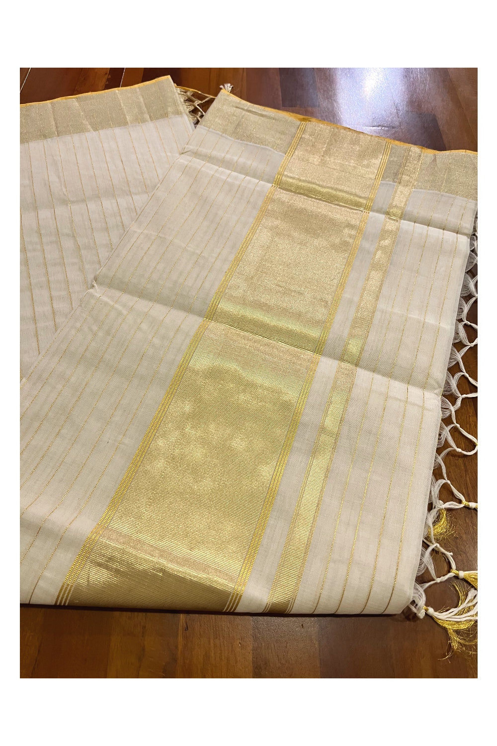 Southloom Super Premium Balaramapuram Unakkupaavu Handloom Saree with Kasavu Lines Across Body